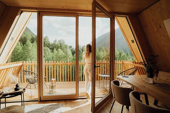 Collis Hill Ticha von innen im Sommer